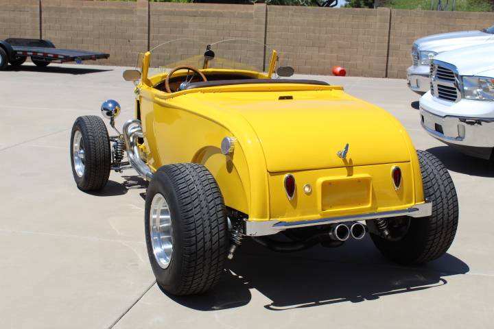Ford-Roadster-1932-2