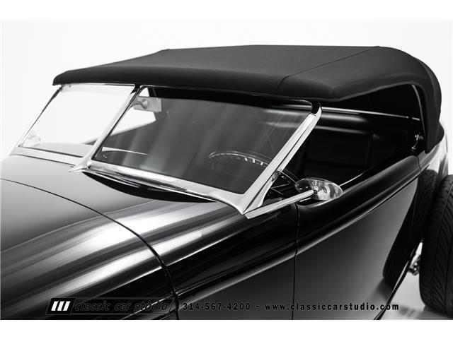 Ford-Roadster-1932-2dr-Car-16