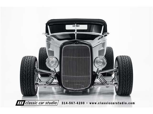 Ford-Roadster-1932-2dr-Car-2