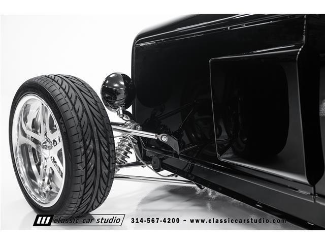 Ford-Roadster-1932-2dr-Car-31