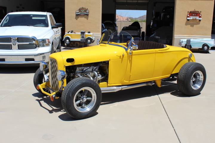 Ford-Roadster-1932