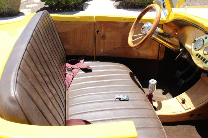 Ford-Roadster-1932-7