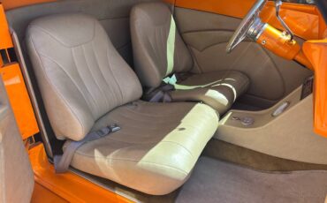 Ford-Roadster-street-rod-1939-orange