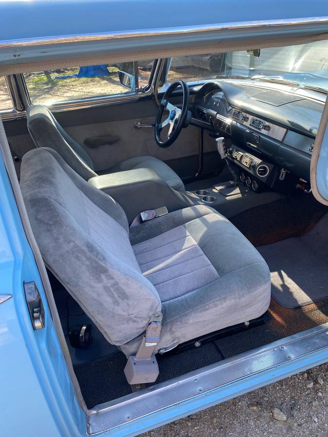 Ford-Sedan-1957-blue-2