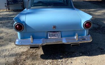 Ford-Sedan-1957-blue-4