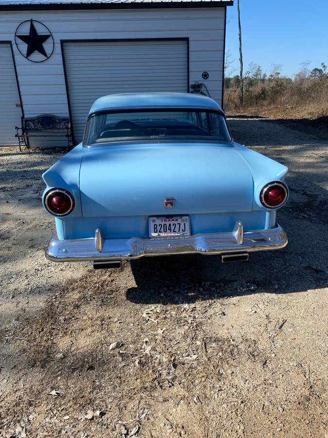 Ford-Sedan-1957-blue-4