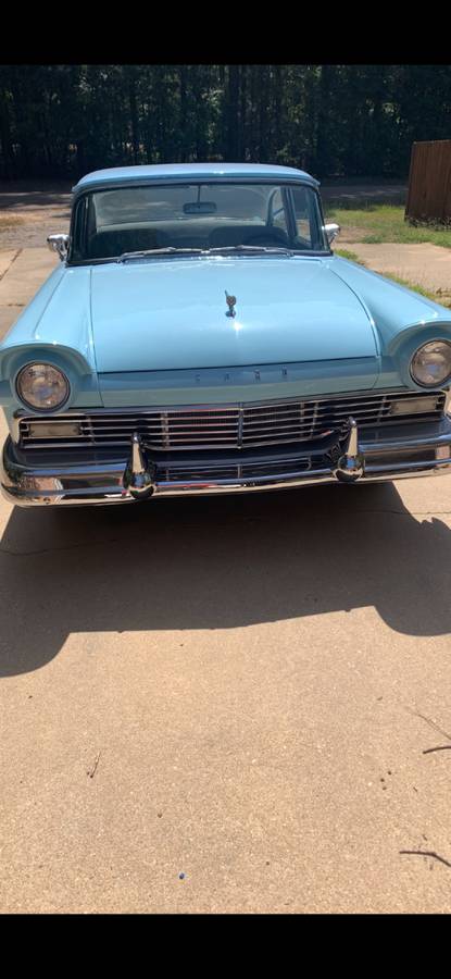 Ford-Sedan-1957-blue-6