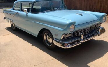 Ford-Sedan-1957-blue-8