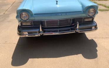Ford-Sedan-1957-blue-9