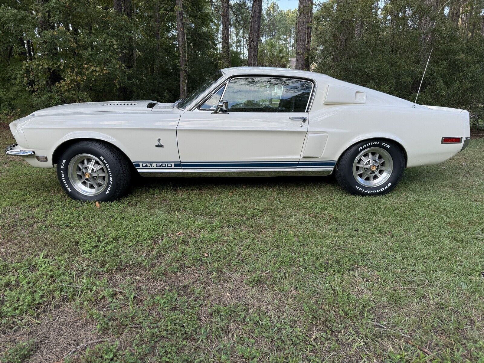 Ford-Shelby-1968-Hatchback-1