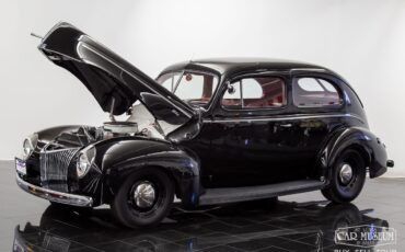 Ford-Standard-Tudor-1940-Sedan-11