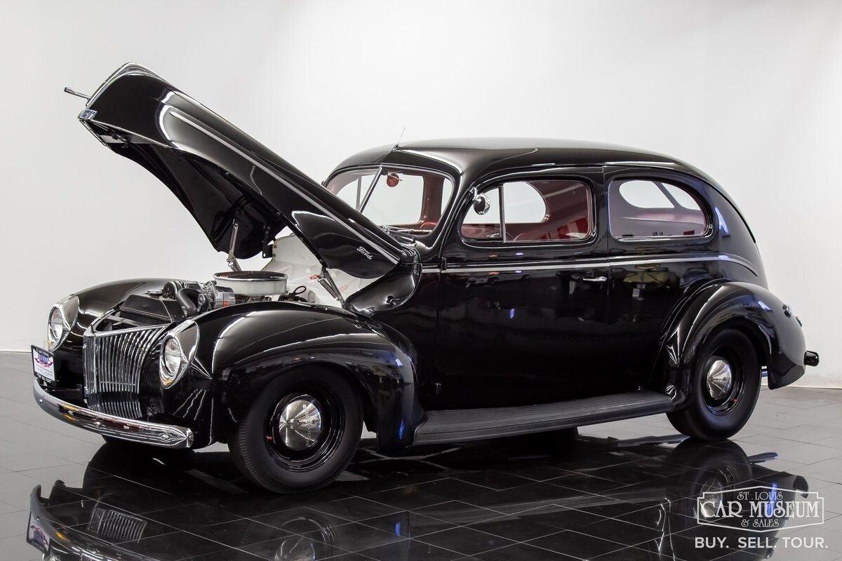 Ford-Standard-Tudor-1940-Sedan-11