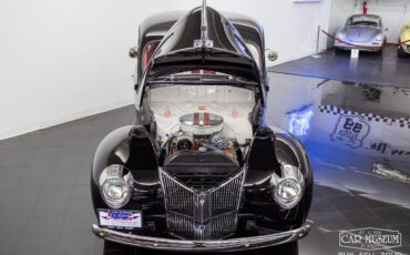 Ford-Standard-Tudor-1940-Sedan-13
