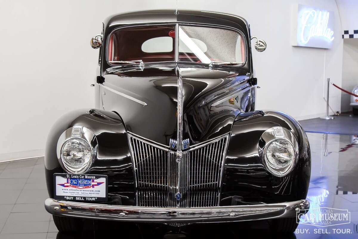 Ford-Standard-Tudor-1940-Sedan-3