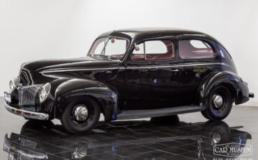 Ford-Standard-Tudor-1940-Sedan