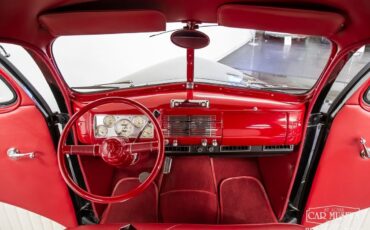 Ford-Standard-Tudor-1940-Sedan-4