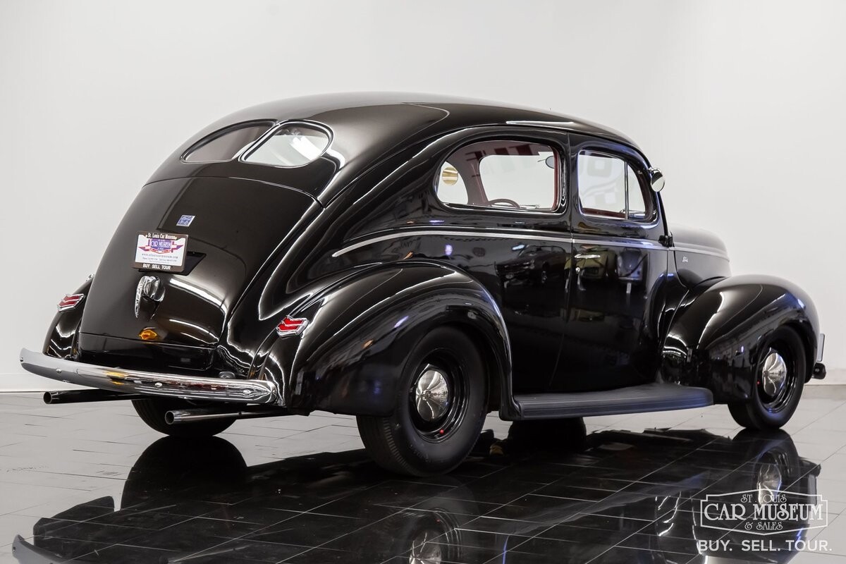 Ford-Standard-Tudor-1940-Sedan-9