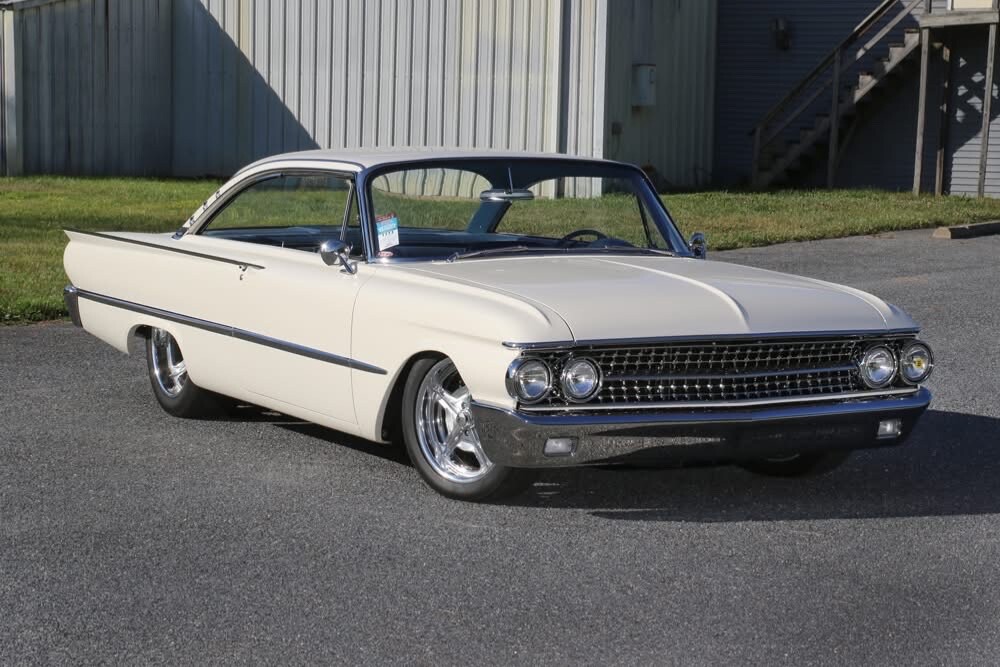 Ford-Starliner-1961-Coupe-1