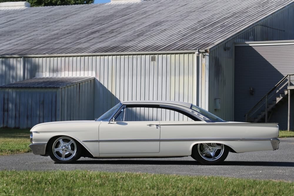 Ford-Starliner-1961-Coupe-3