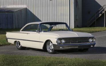 Ford-Starliner-1961-Coupe