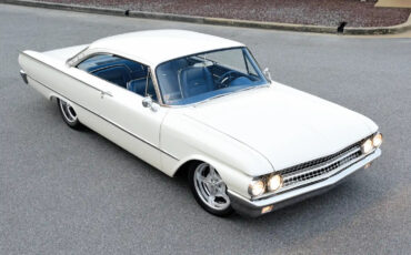 Ford-Starliner-1961-Coupe-4
