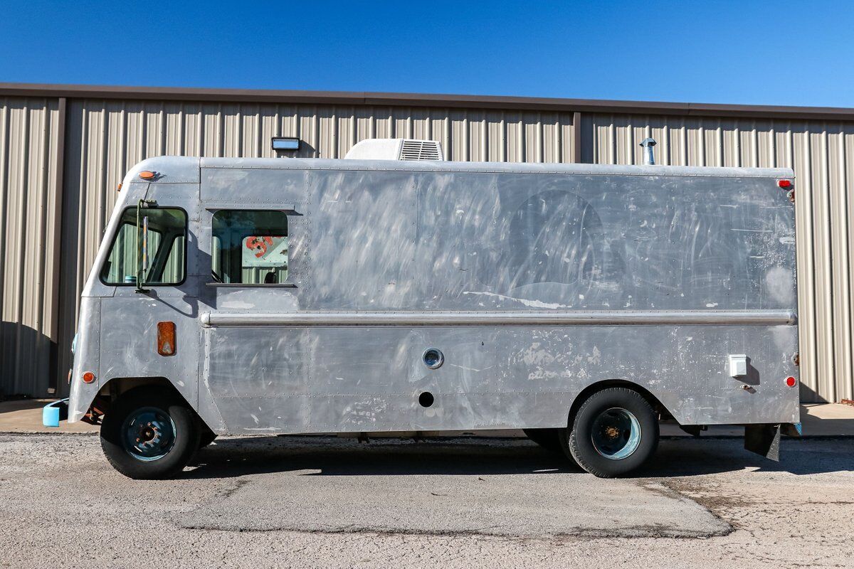 Ford-Step-Van-1970-Van-1