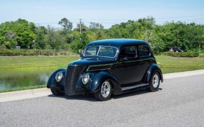 Ford Street Rod 1937 2 Door