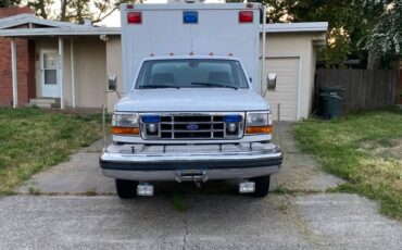 Ford-Super-duty-diesel-1993-white-1