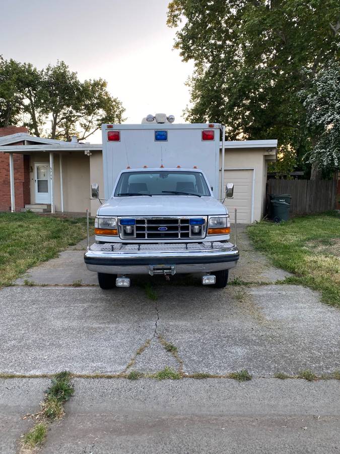 Ford-Super-duty-diesel-1993-white-1