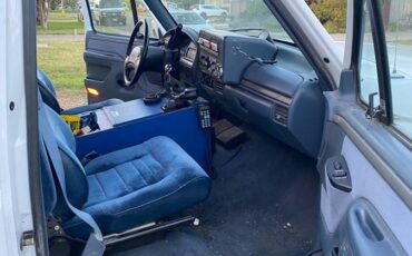 Ford-Super-duty-diesel-1993-white-17