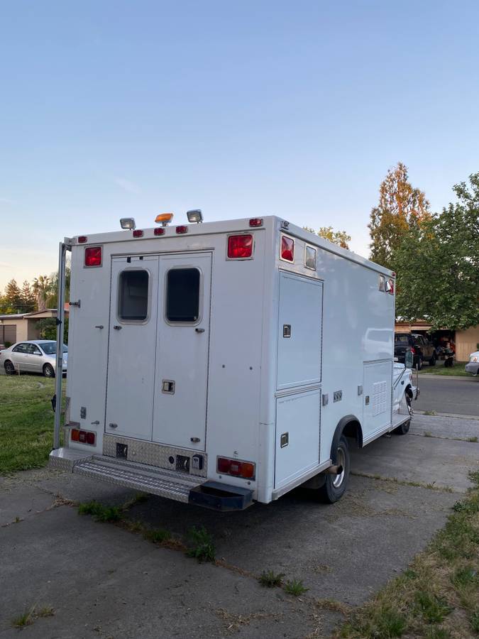 Ford-Super-duty-diesel-1993-white-4
