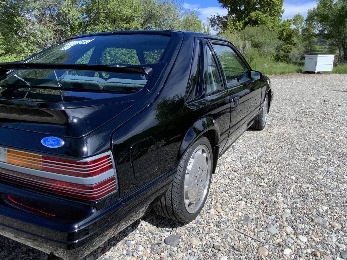 Ford-Svo-mustang-1986-black-6