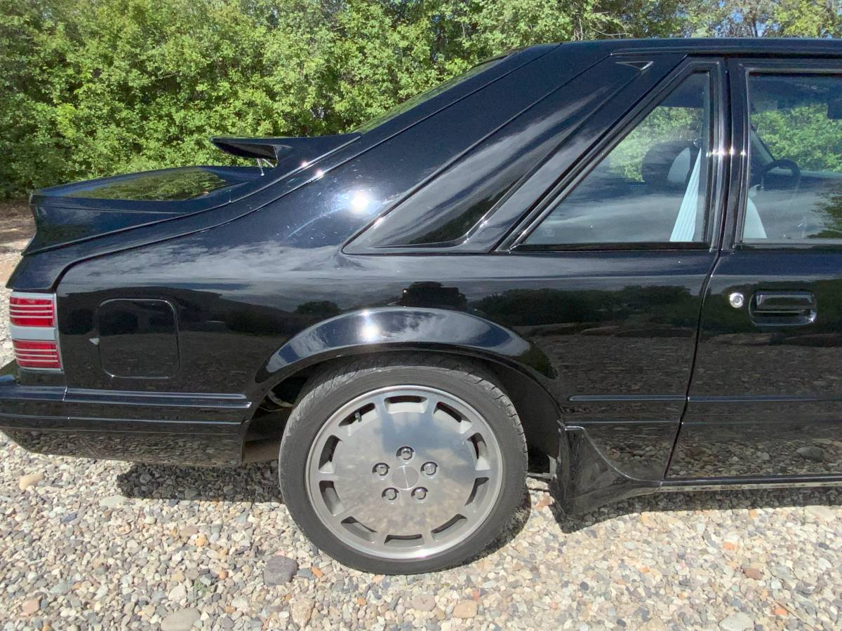 Ford-Svo-mustang-1986-black-7