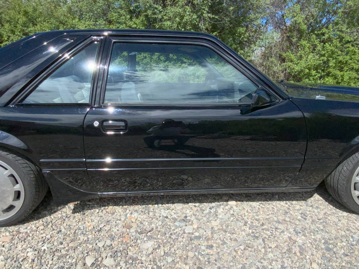 Ford-Svo-mustang-1986-black-8