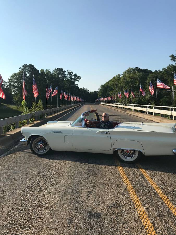 Ford-T-bird-1957-white-1