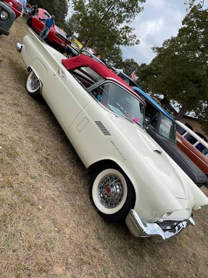 Ford-T-bird-1957-white