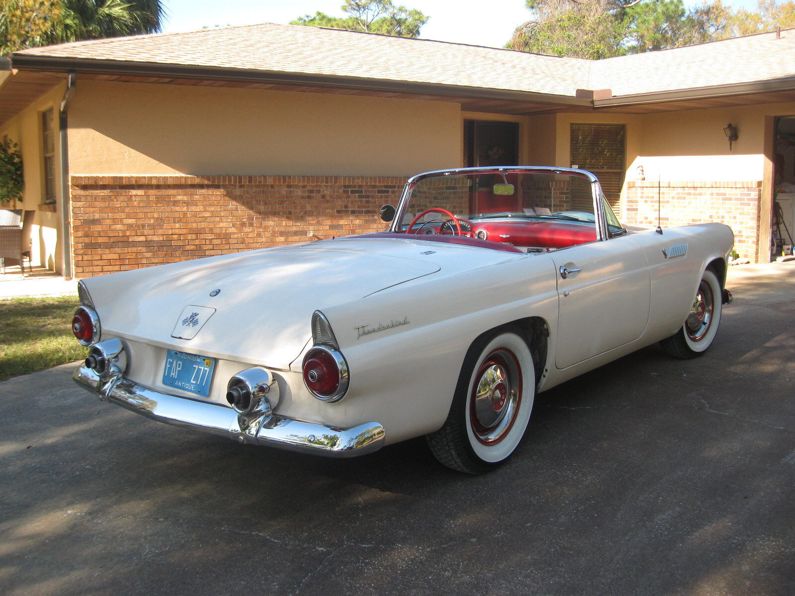 Ford-Thunderbird-1955-Convertible-3