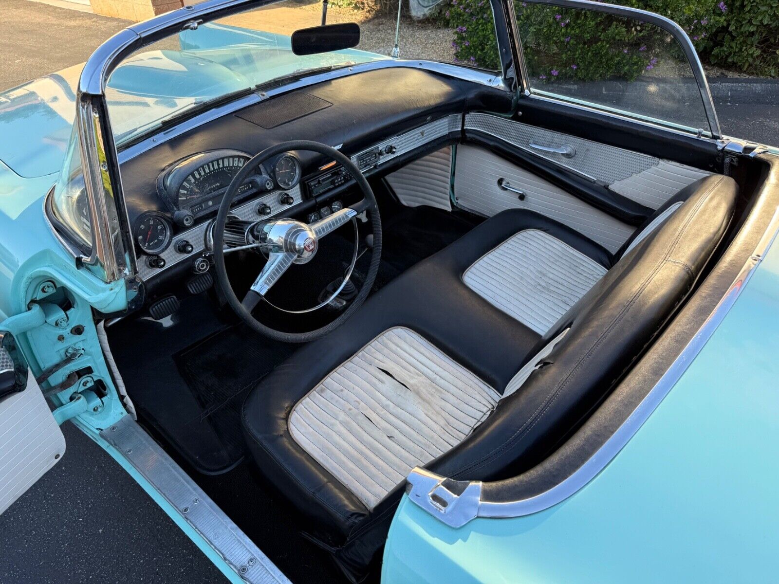 Ford-Thunderbird-1955-Convertible-9