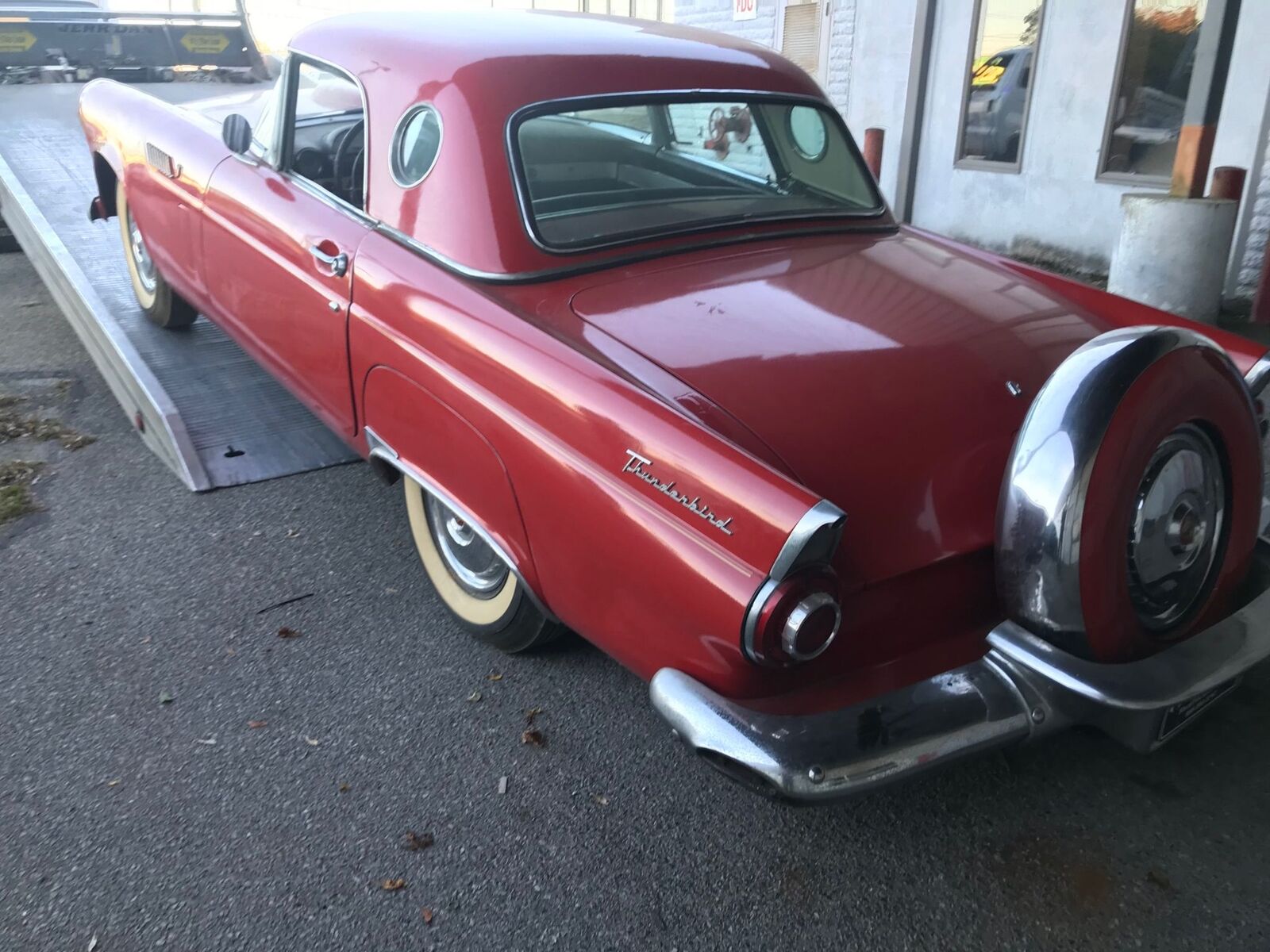 Ford-Thunderbird-1956-Both-Tops-8