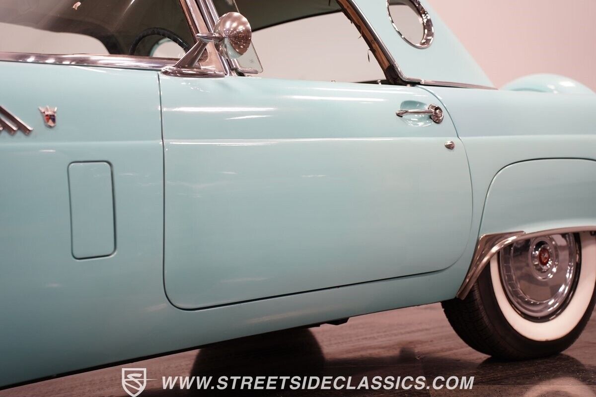 Ford-Thunderbird-1956-Convertible-24
