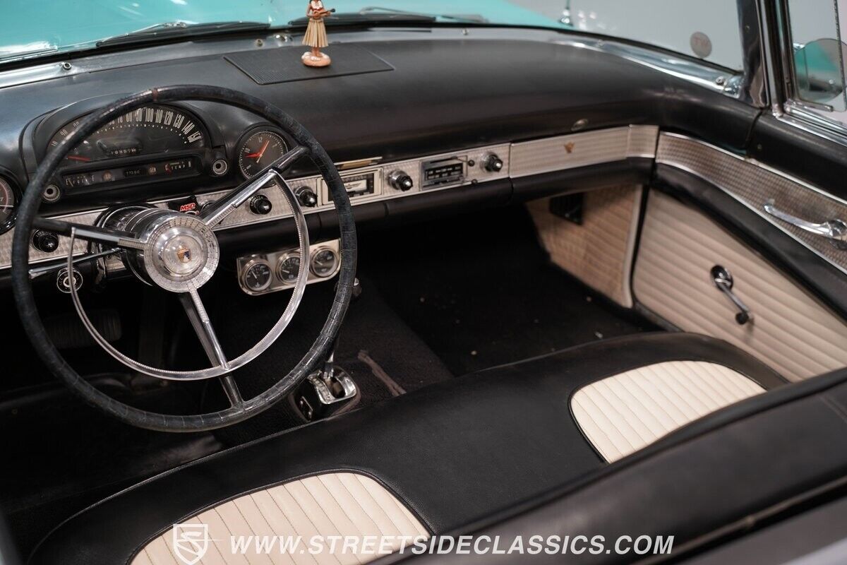 Ford-Thunderbird-1956-Convertible-4