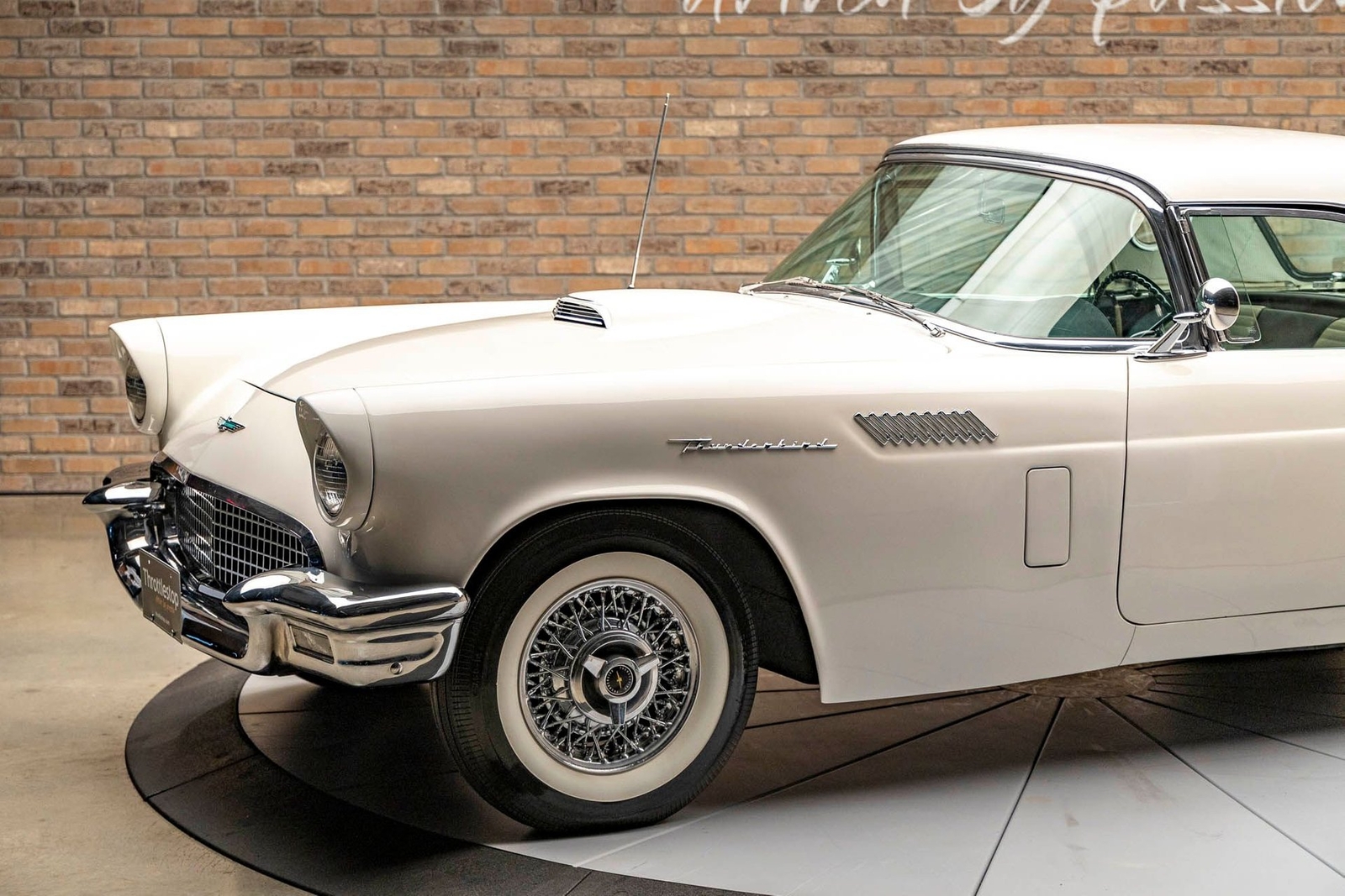 Ford-Thunderbird-1957-Convertible-10