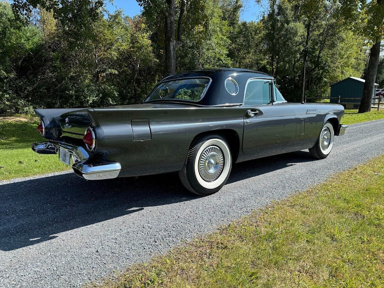 Ford-Thunderbird-1957-Convertible-10