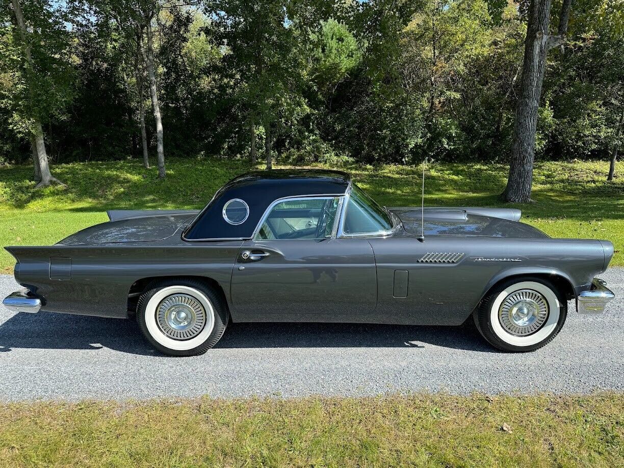 Ford-Thunderbird-1957-Convertible-12