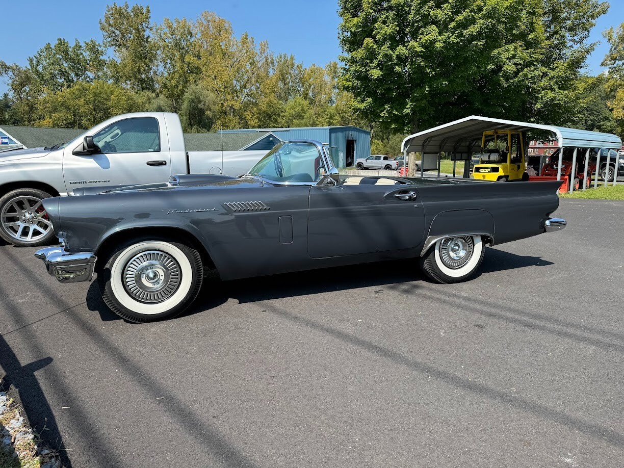 Ford-Thunderbird-1957-Convertible-16