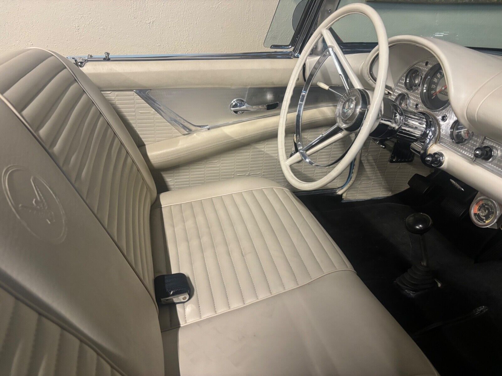 Ford-Thunderbird-1957-Convertible-17
