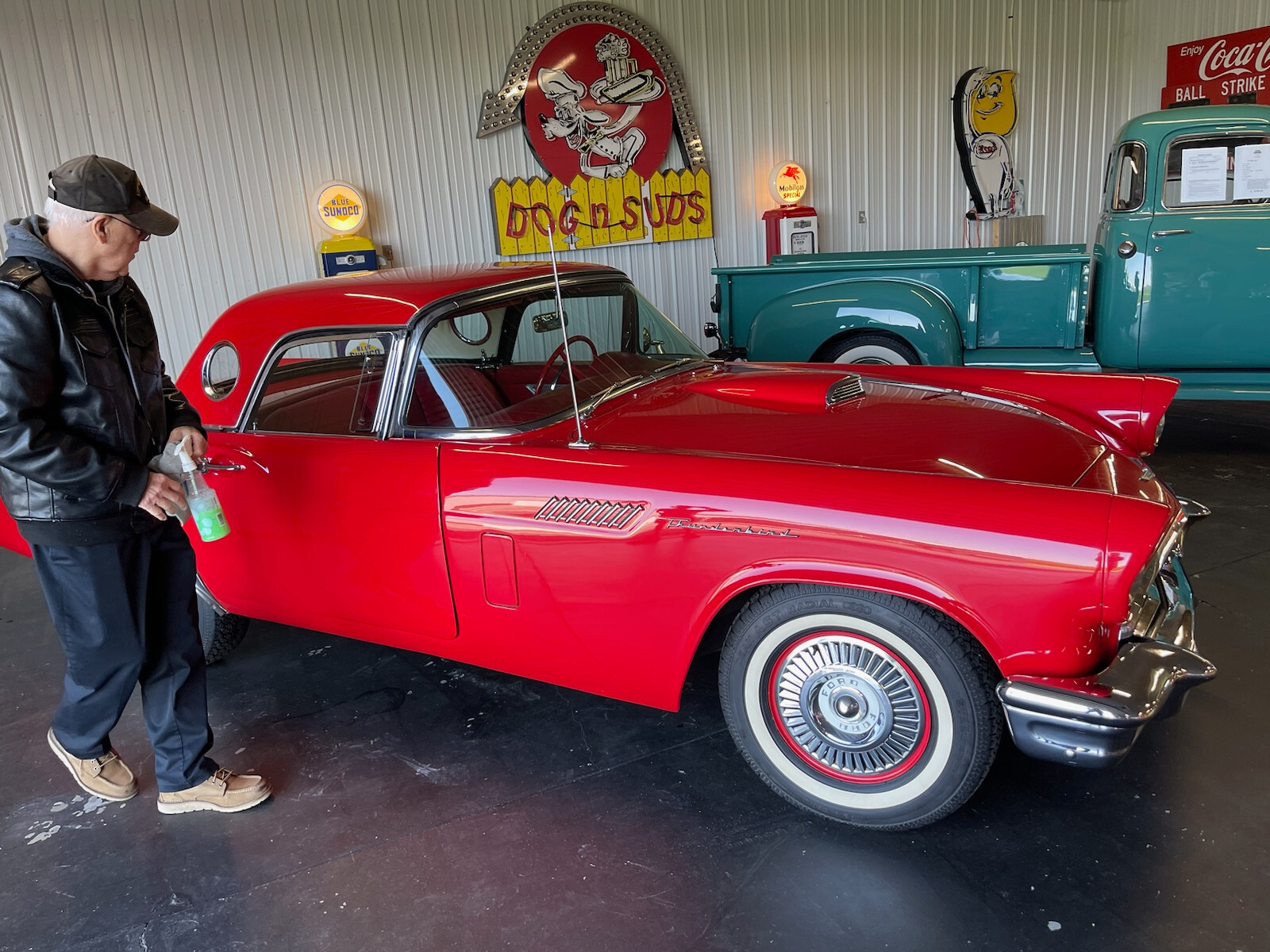 Ford-Thunderbird-1957-Convertible-18