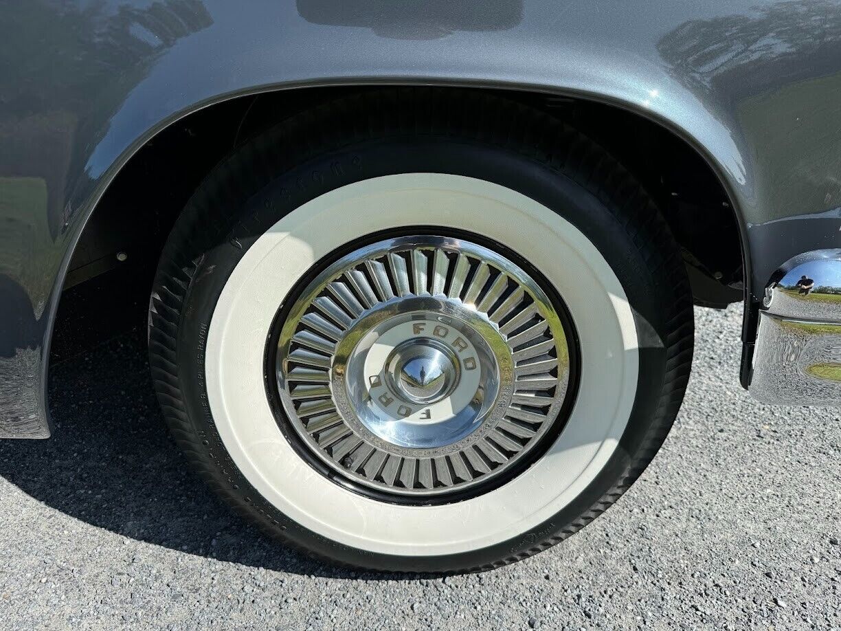 Ford-Thunderbird-1957-Convertible-22