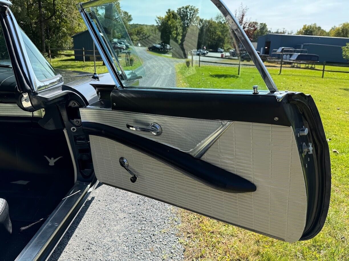 Ford-Thunderbird-1957-Convertible-28