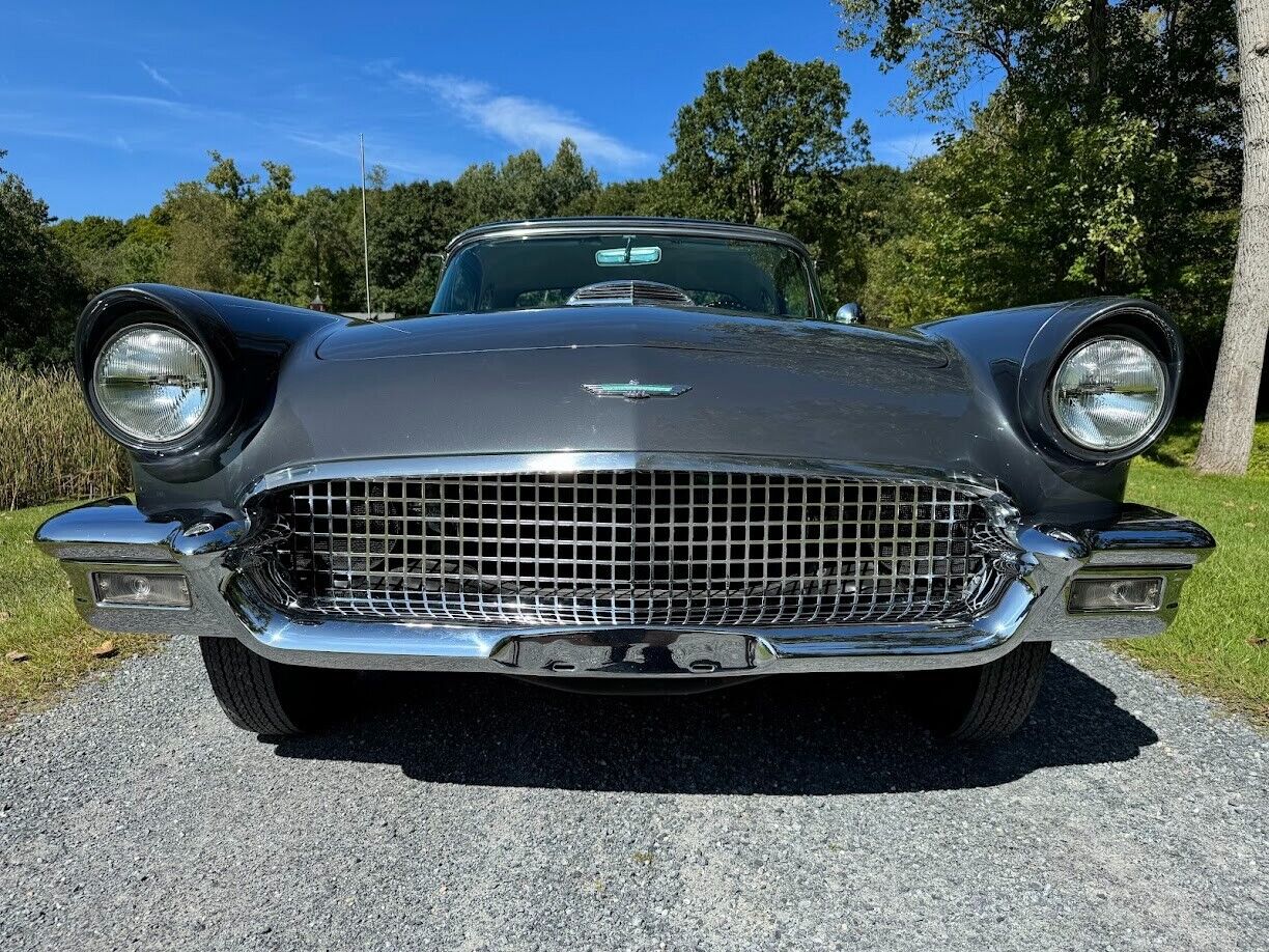 Ford-Thunderbird-1957-Convertible-3